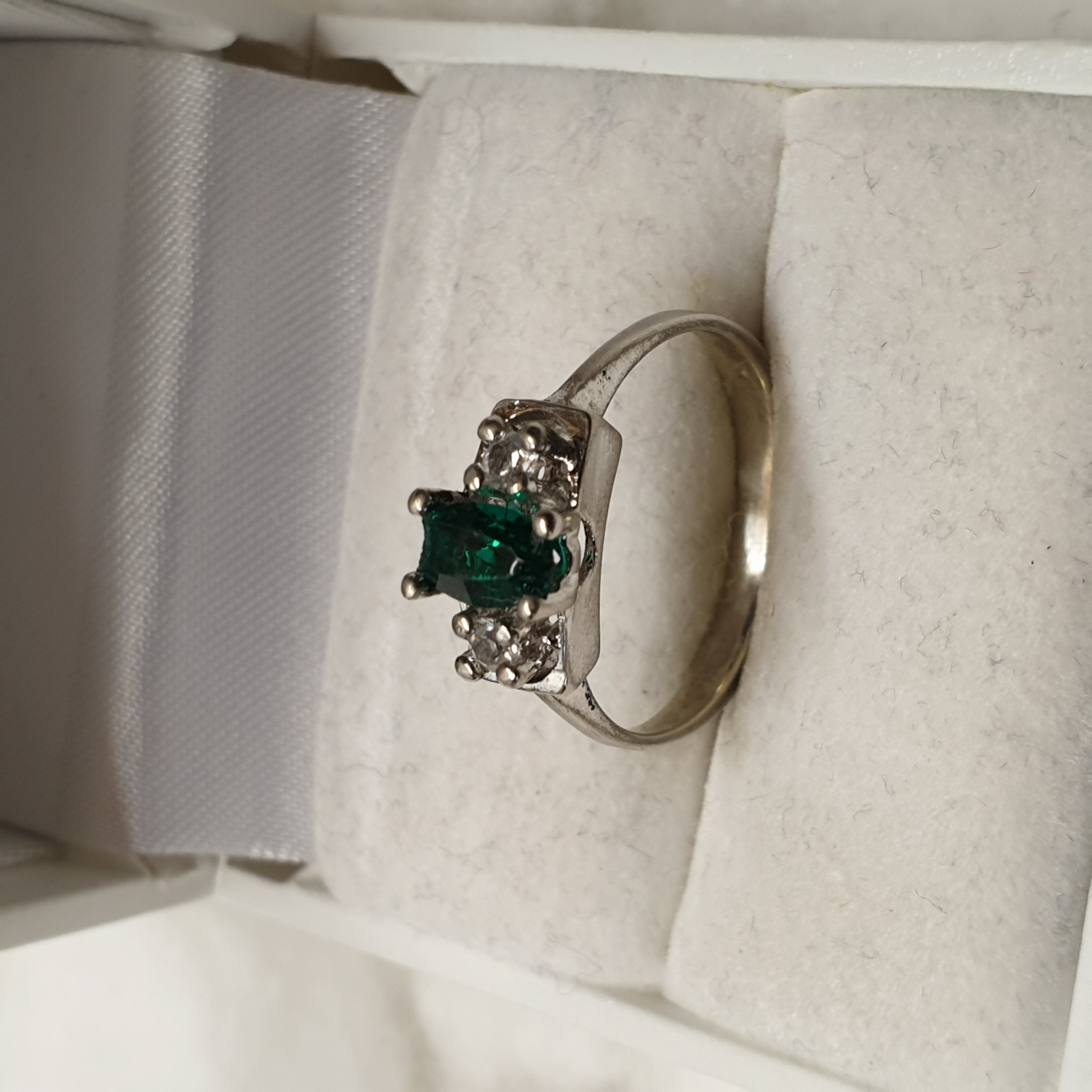 17,3 mm Ring silbern Kristalle grün & klar Design Vintage elegant SR1229