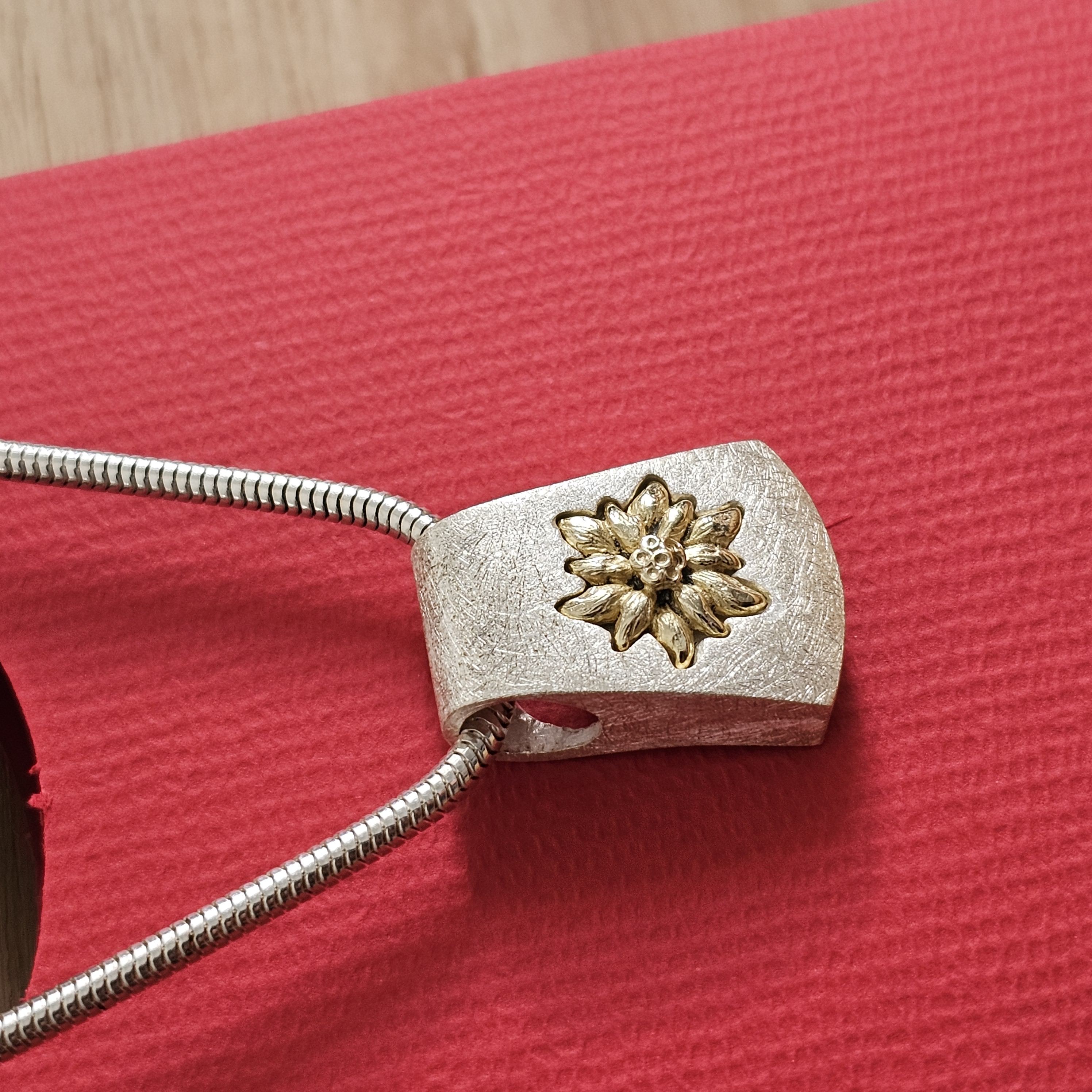 Anhänger Silberanhänger ohne Kette Silber 925 gebürstet massiv teilvergoldet Edelweiß Trachtenschmuck Design Vintage elegant SKA1288