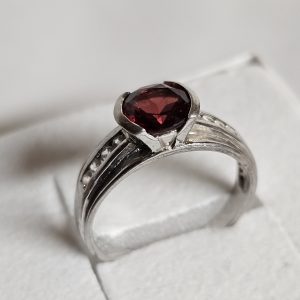 18 mm Ring Silberring Silber 925 Kristalle rot & klar edel Vintage Design SR1585