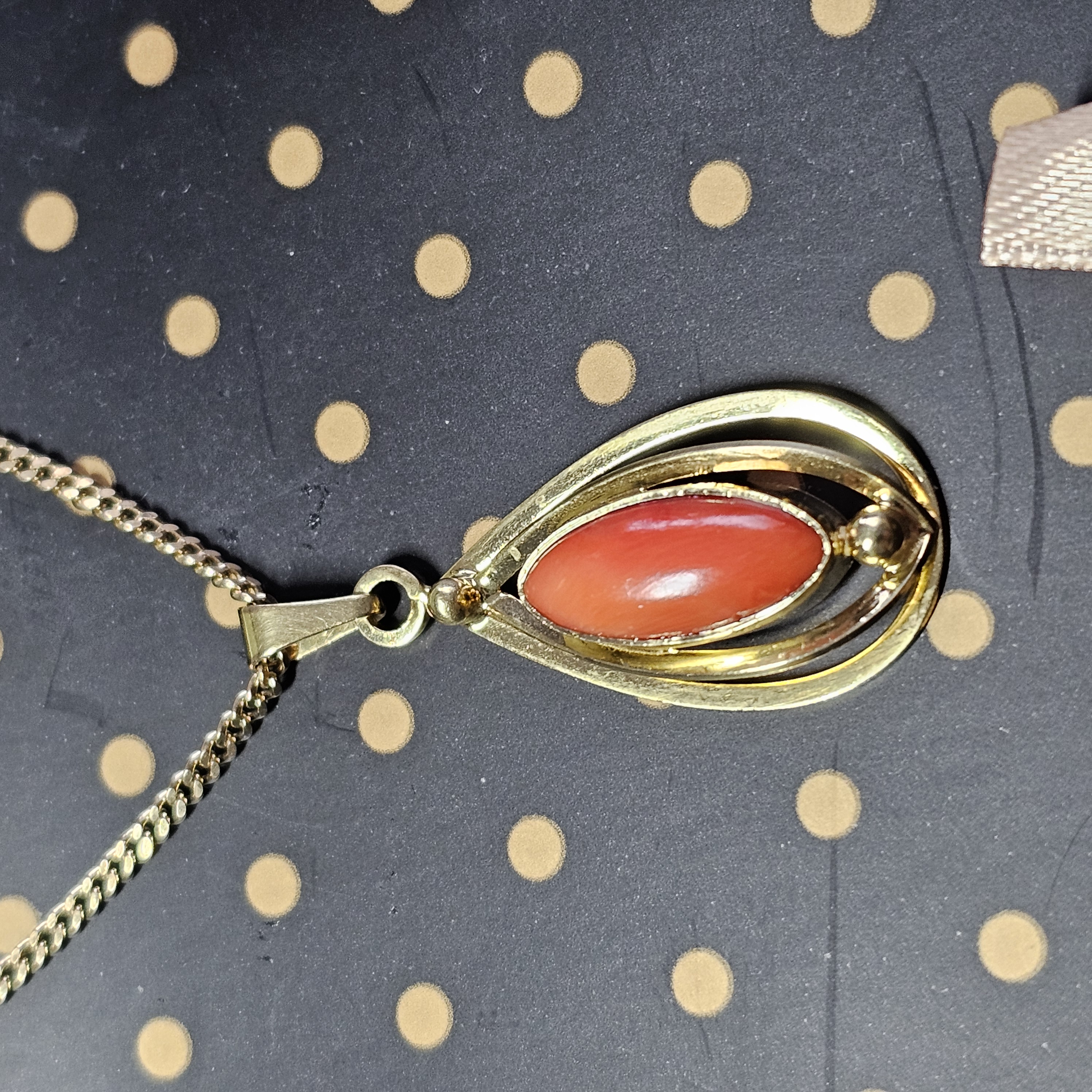 Nostalgischer Design Goldanhänger Anhänger ohne Kette Gold 333 Koralle Shabby Vintage elegant GAN231