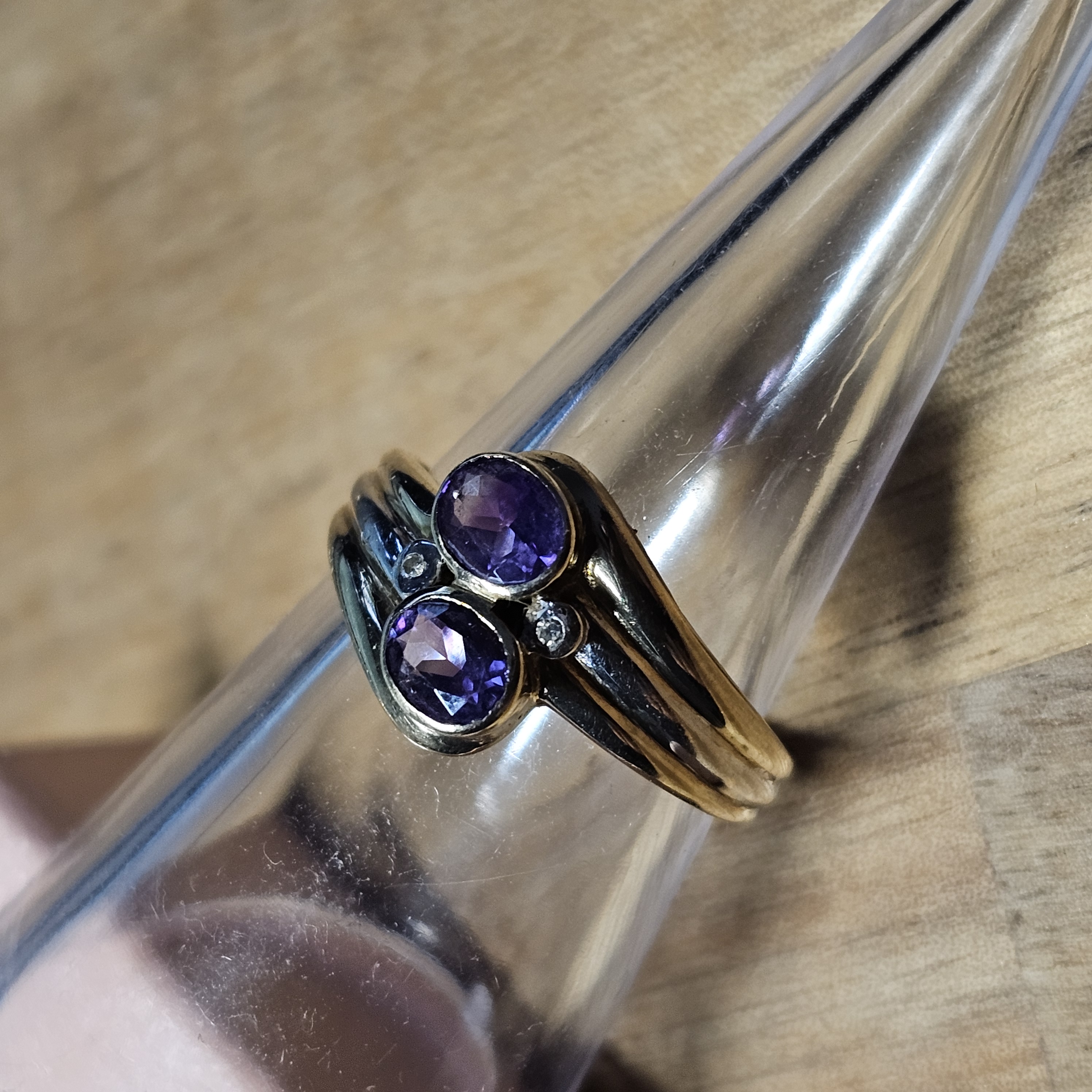 18,7 mm Goldring Ring Gold 333 Amethyst & kleinste Diamantsteinchen Vintage Design elegant GR378